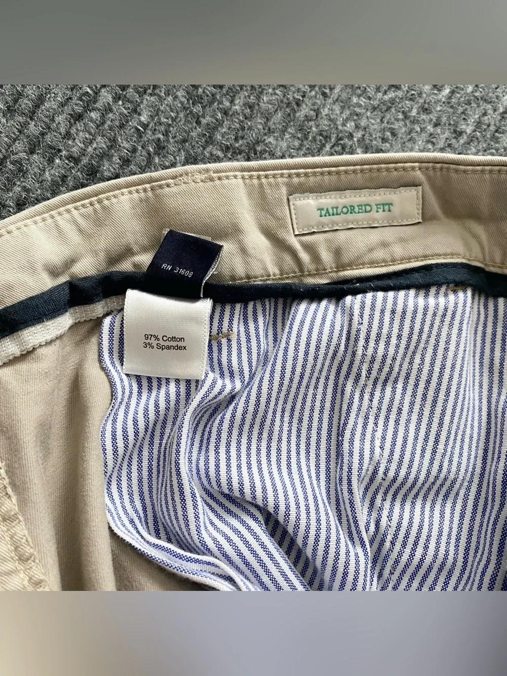 Jos A Banks Khaki Chino Pants Men’s Size 32x30 Tailored Fit